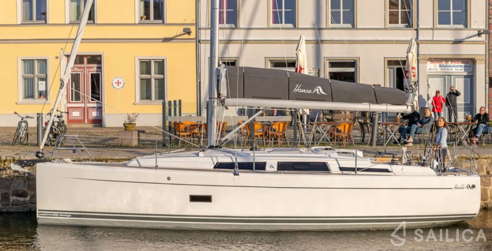 Hanse 348 - Yacht Charter Sailica