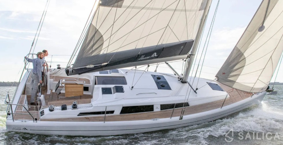 Hanse 348 - Yacht Charter Sailica