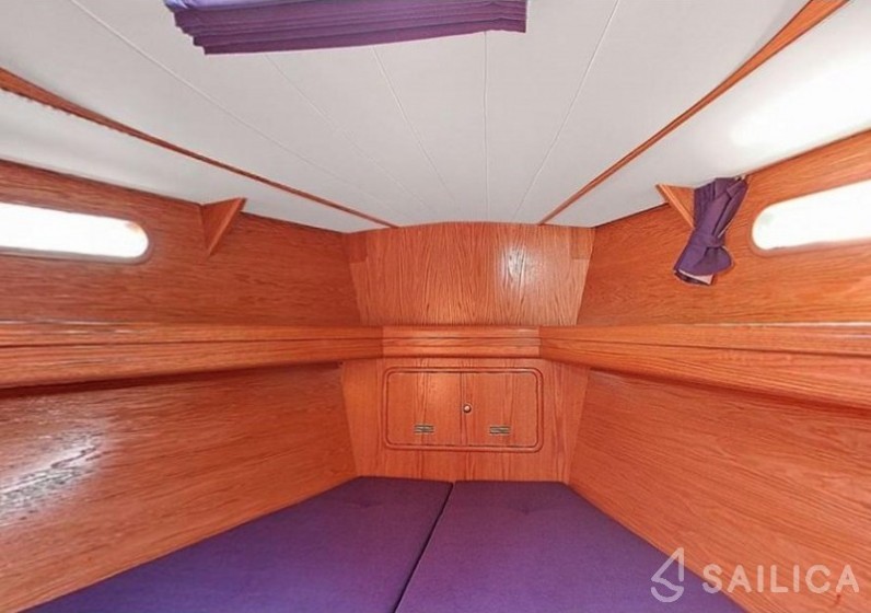 Ovni 395 - Yacht Charter Sailica