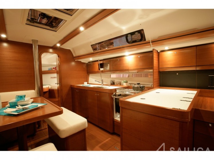 Dufour 405 - Yacht Charter Sailica