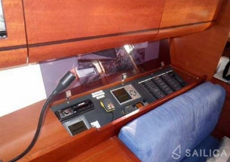 Dufour 405 - Yacht Charter Sailica
