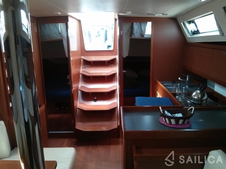 Oceanis 41 - Yacht Charter Sailica