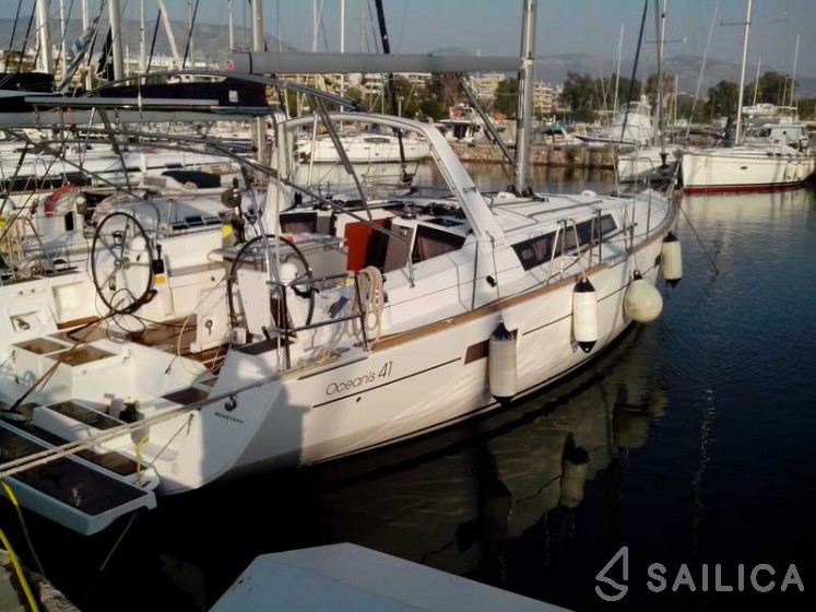 Oceanis 41 - Yacht Charter Sailica