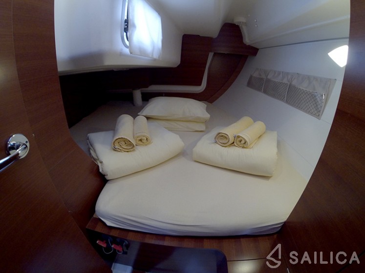 Dufour 335 Grand Large - Yacht Charter Sailica