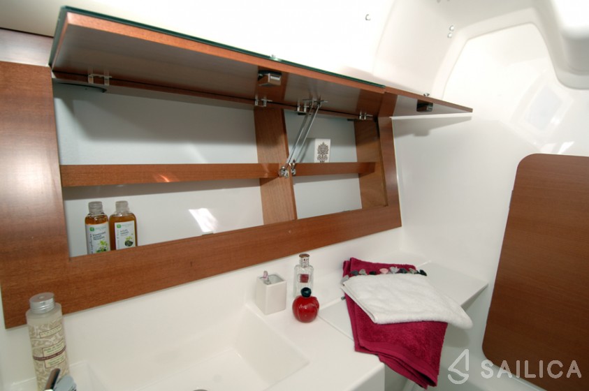 Dufour 335 Grand Large - Yacht Charter Sailica