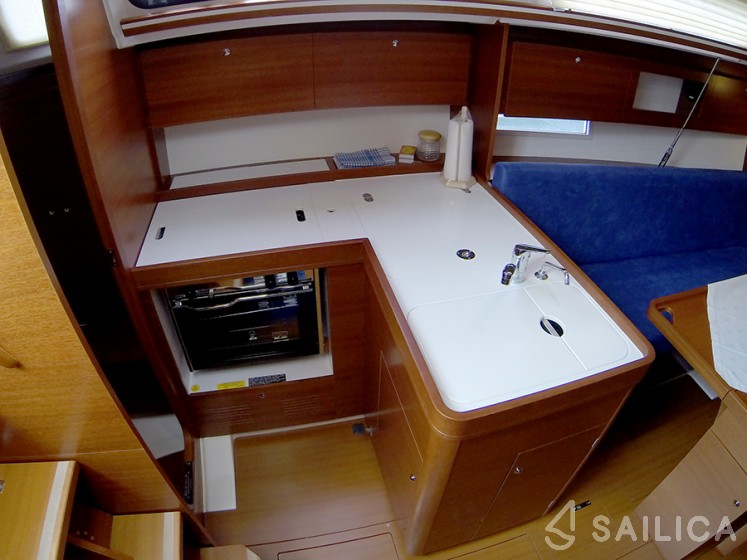Dufour 335 Grand Large - Yacht Charter Sailica