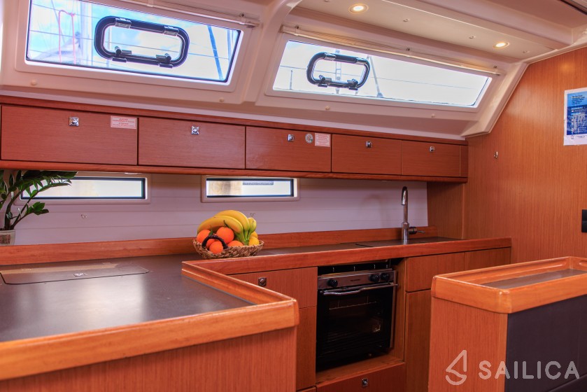 Bavaria 46 Cruiser - Yacht Charter Sailica