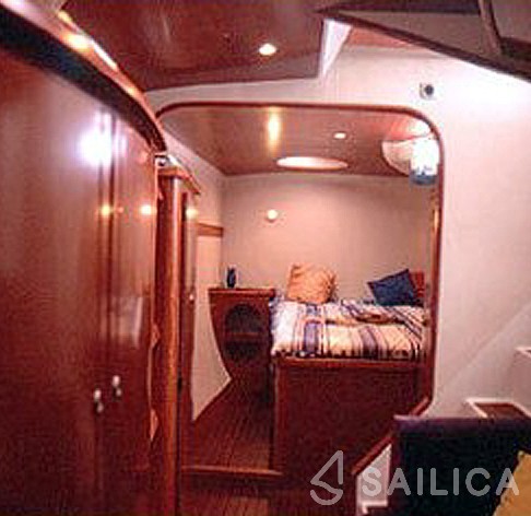Belize 43 - Yacht Charter Sailica