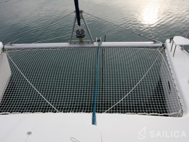 Belize 43 - Yacht Charter Sailica