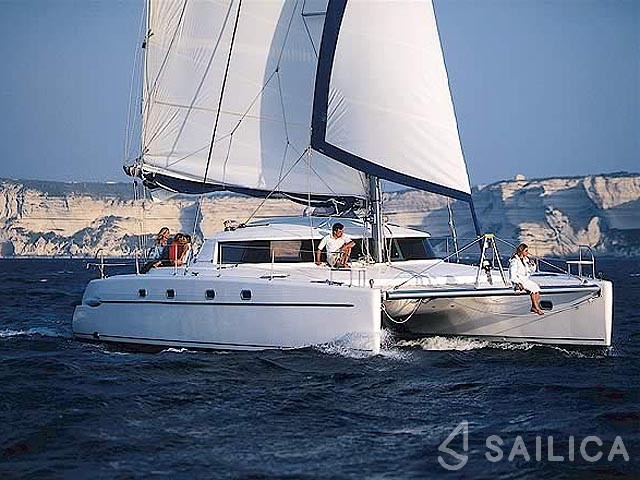 Belize 43 - Yacht Charter Sailica