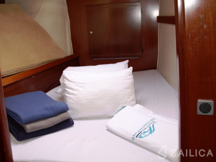 Belize 43 - Yacht Charter Sailica