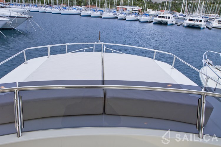 Adagio Europa 51.5 - Yacht Charter Sailica