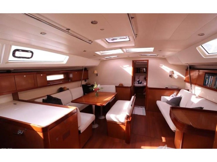 Oceanis 54 - Yacht Charter Sailica