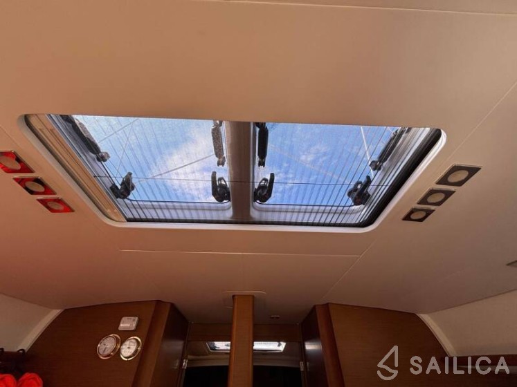 Sun Odyssey 479 - Yacht Charter Sailica
