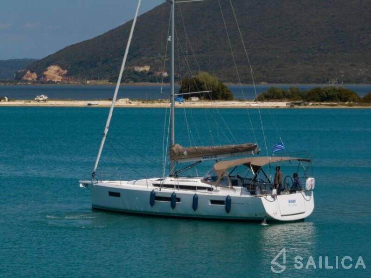 Sun Odyssey 440 - Yacht Charter Sailica