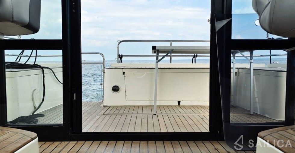 Delphia 1050 - Yacht Charter Sailica