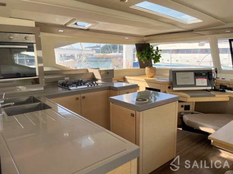 Saona 47 - Yacht Charter Sailica