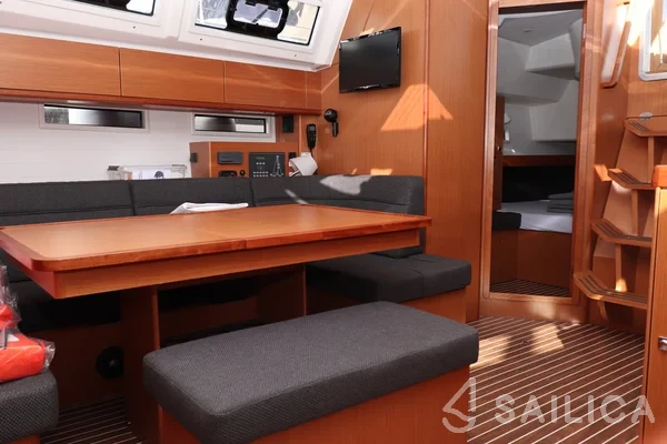 Bavaria 46 Cruiser - Yacht Charter Sailica