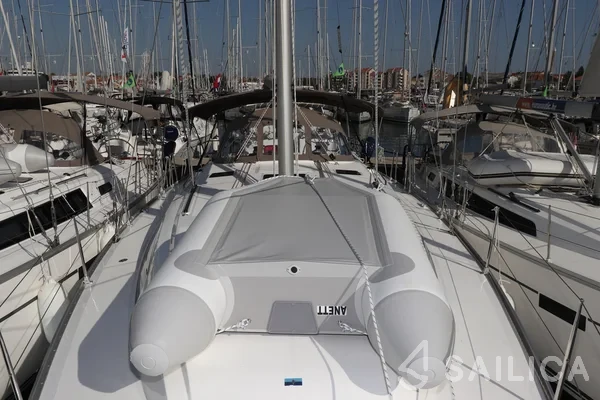 Bavaria 46 Cruiser - Yacht Charter Sailica