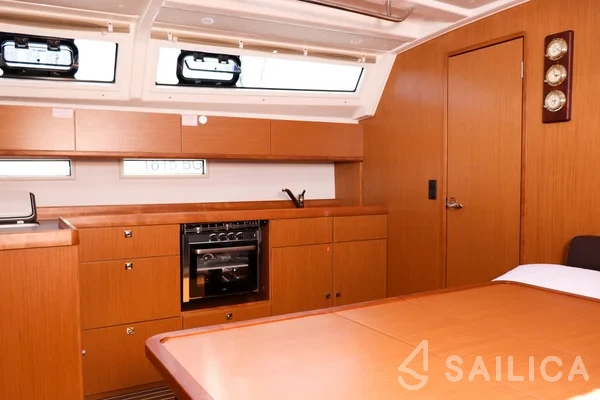 Bavaria 46 Cruiser - Yacht Charter Sailica