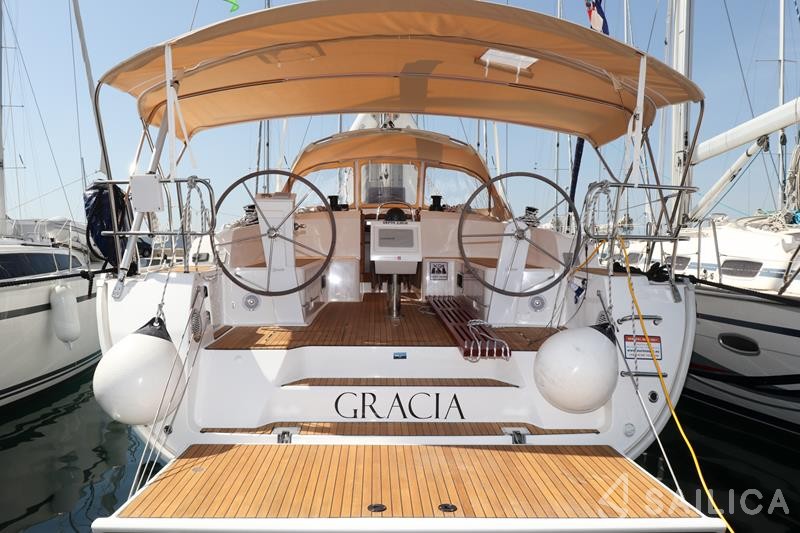 Bavaria 46 Cruiser - Yacht Charter Sailica