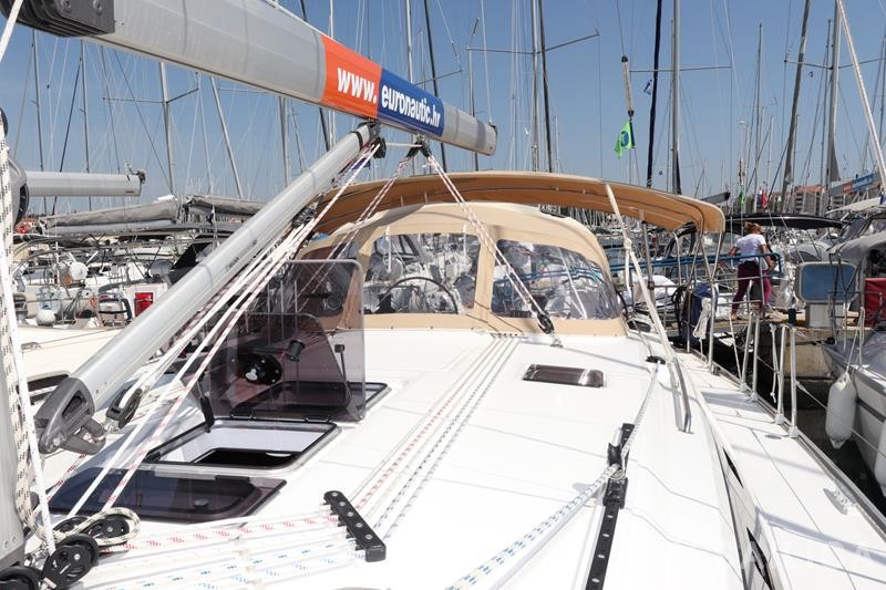 Bavaria 46 Cruiser - Yacht Charter Sailica