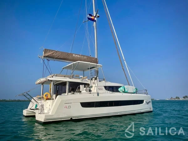 Bali 4.8  - Yacht Charter Sailica