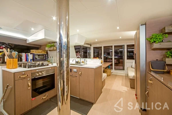 Bali 4.8  - Yacht Charter Sailica