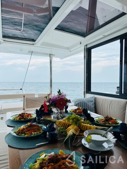Bali 4.6 - Yacht Charter Sailica