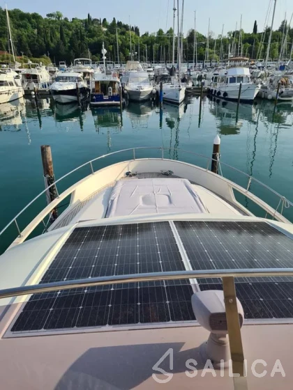 Greenline 48 Fly - Yacht Charter Sailica