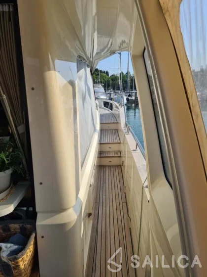 Greenline 48 Fly - Yacht Charter Sailica