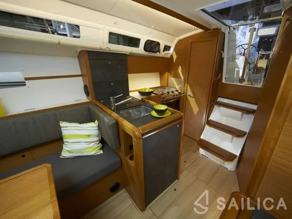 Sun Odyssey 34 - Yacht Charter Sailica