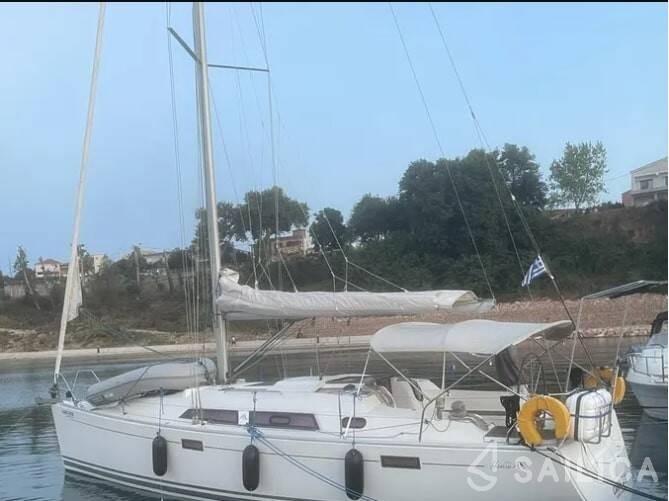 Hanse 350 - Yacht Charter Sailica