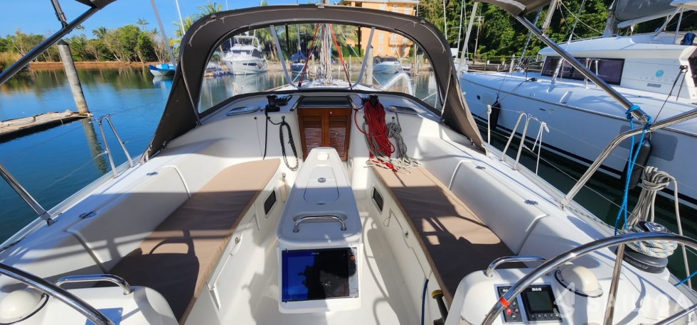 Cyclades 43.4 - Yacht Charter Sailica
