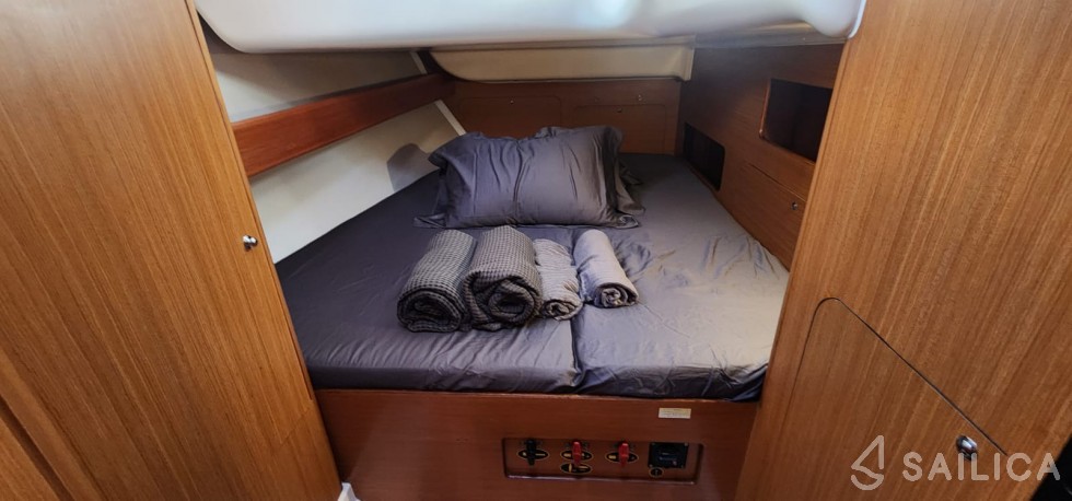 Cyclades 43.4 - Yacht Charter Sailica