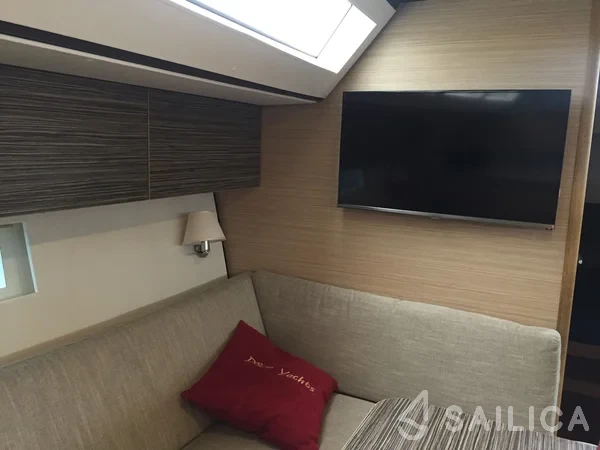 D&D Kufner 54 - Yacht Charter Sailica