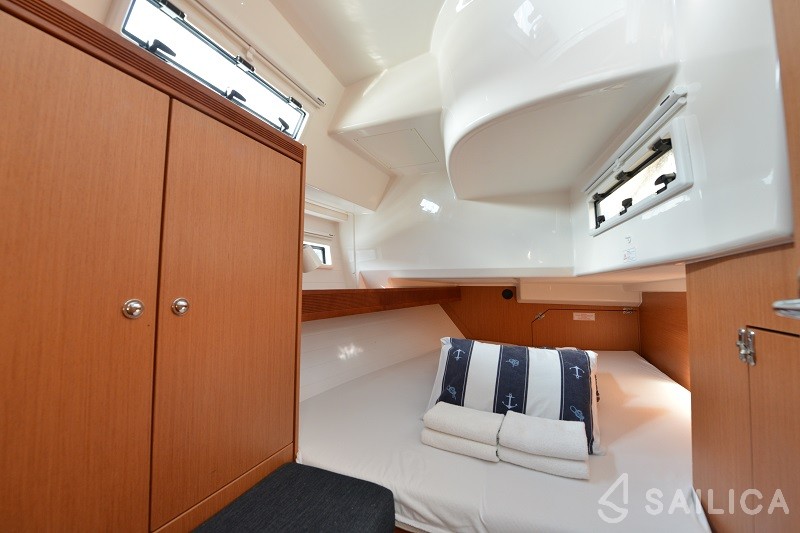 Bavaria Cruiser 40 - Yacht Charter Sailica