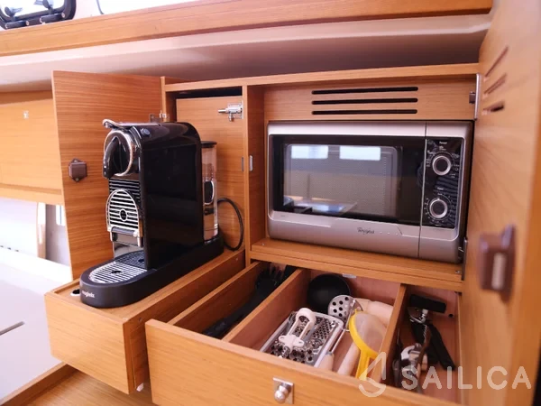 Dufour 460 GL - Yacht Charter Sailica