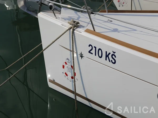 Sun Odyssey 419 - Yacht Charter Sailica