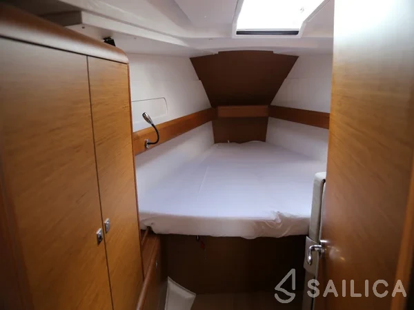 Sun Odyssey 419 - Yacht Charter Sailica