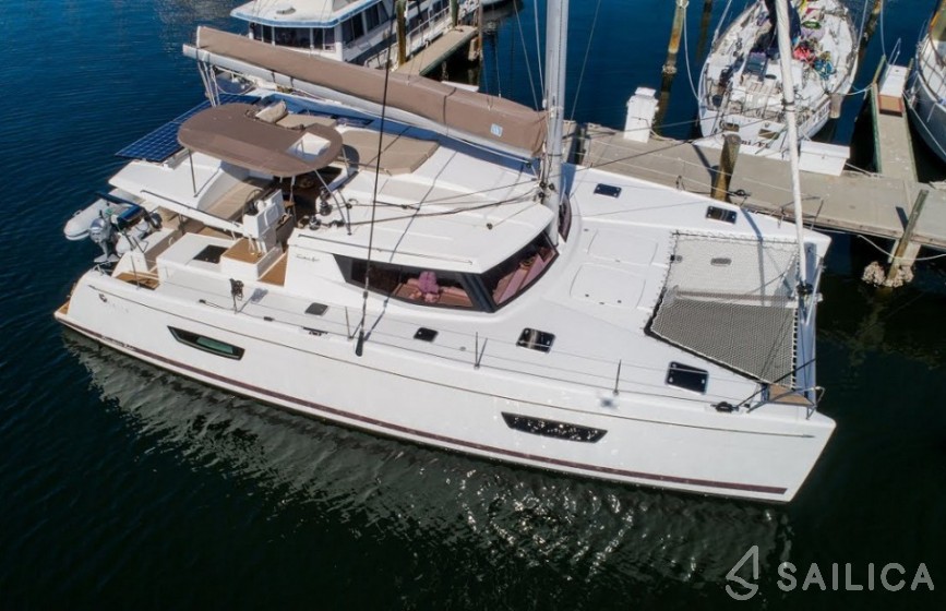 Helia 44 - Yacht Charter Sailica