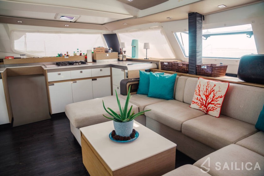 Elba 45 - Yacht Charter Sailica