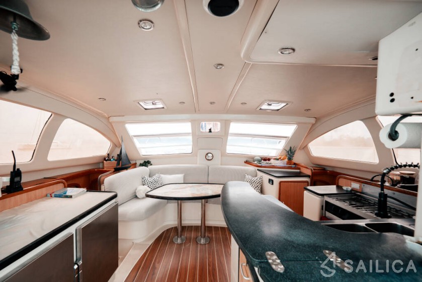 Leopard 40 - Yacht Charter Sailica