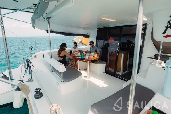 Lipari 41 - Yacht Charter Sailica