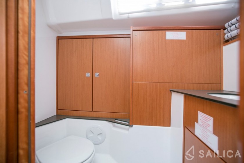 Bavaria 37 Cruiser - Yacht Charter Sailica