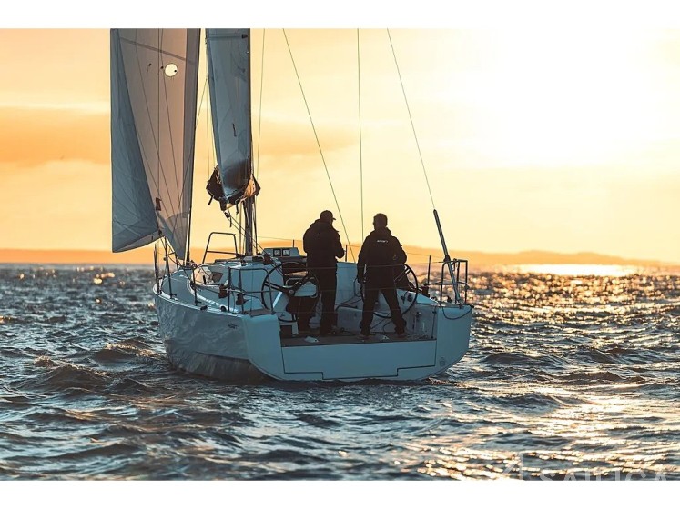 Elan E4 - Yacht Charter Sailica