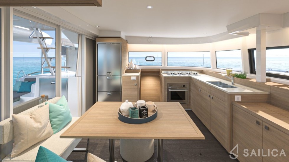 Lagoon 43 Power - Yacht Charter Sailica