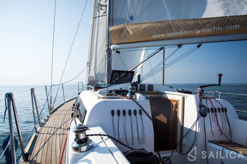 Scandinavia 35 - Yacht Charter Sailica