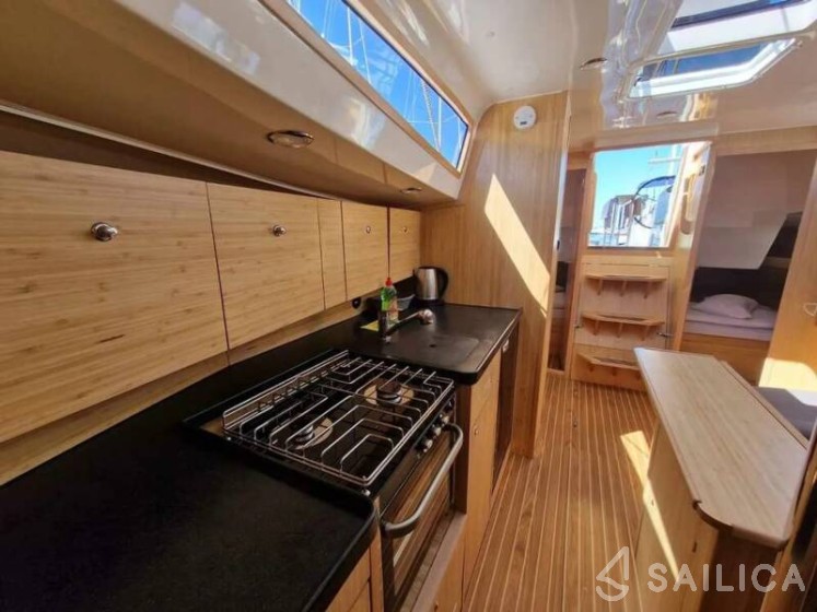 Scandinavia 35 - Yacht Charter Sailica