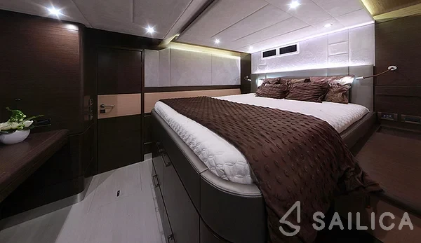 Sunreef 60 - Yacht Charter Sailica
